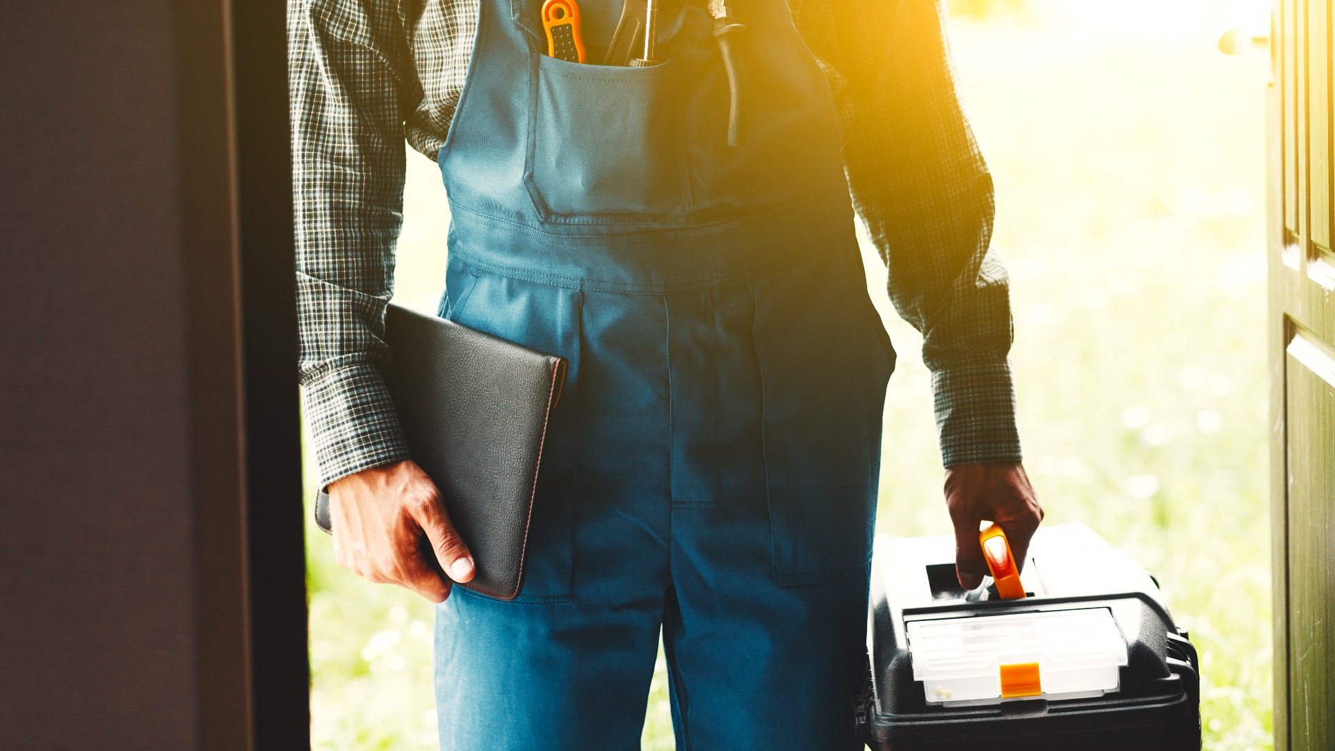 Arbeiter, Monteur, Klempner oder Elektriker