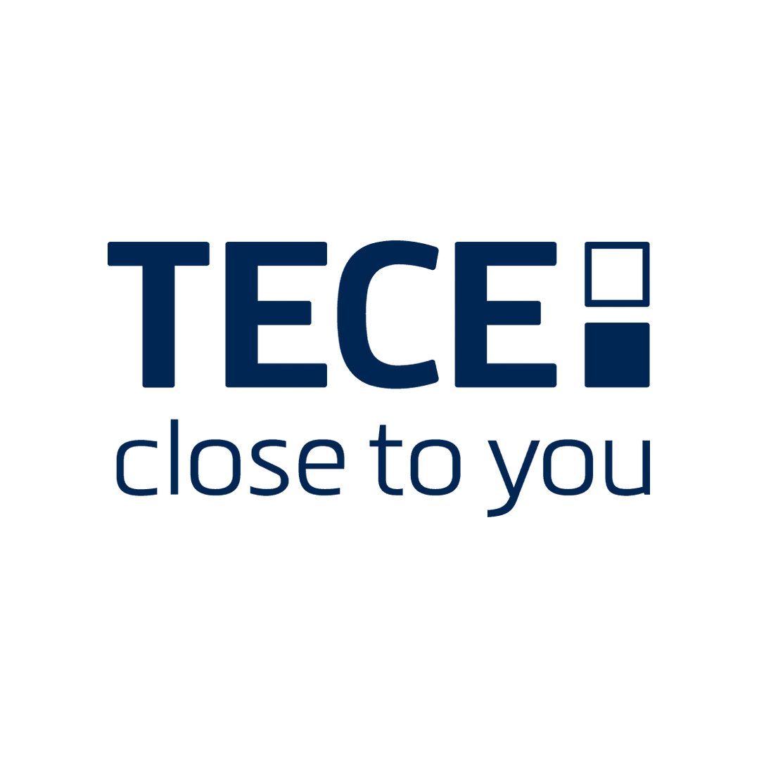 Das Bild zeigt das dunkelblaue TECE Logo mit dem Slogan close to you auf weißem Grund